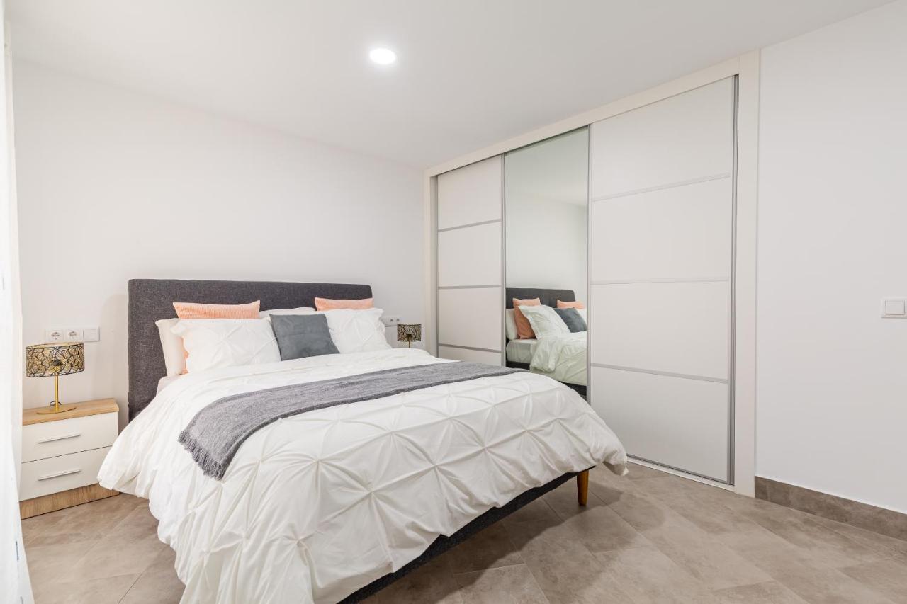 טורוקס Modern Apartment Steps From The Beach מראה חיצוני תמונה