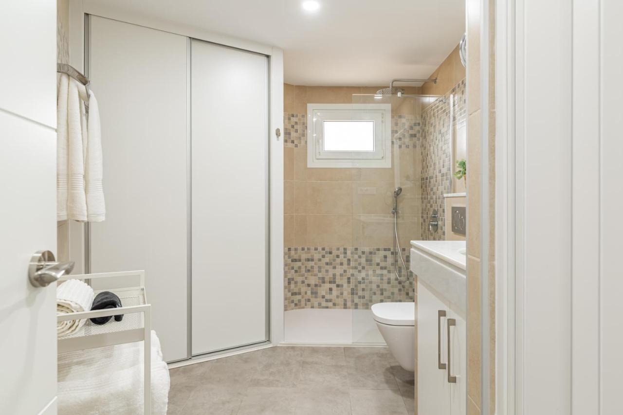 טורוקס Modern Apartment Steps From The Beach מראה חיצוני תמונה